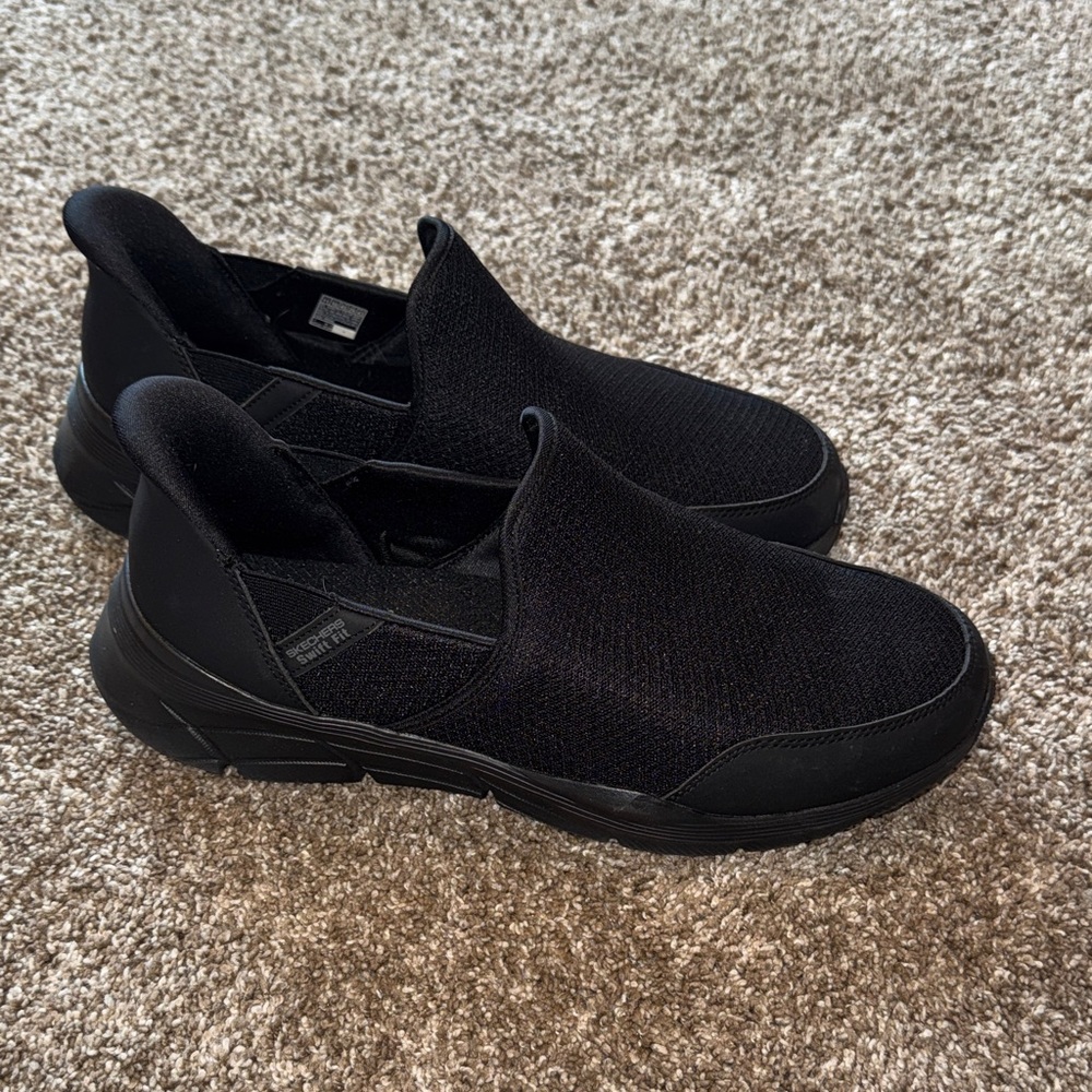 Skechers Men's Black Slip on shoes